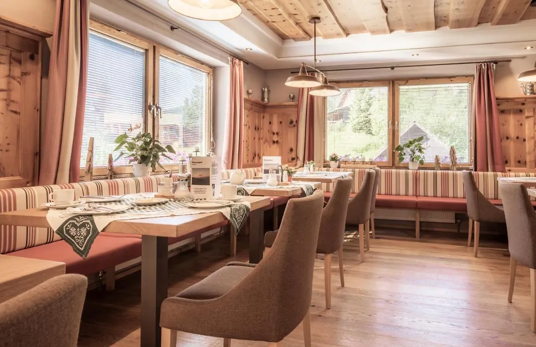 schaus Lüftenegger - Apart-Zirbenpension-1